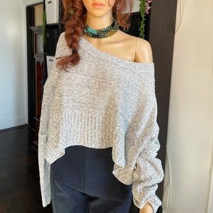 Light gray off the shoulder knitted sweater 🤍